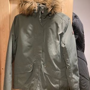 Helly Hansen jacket/ medium